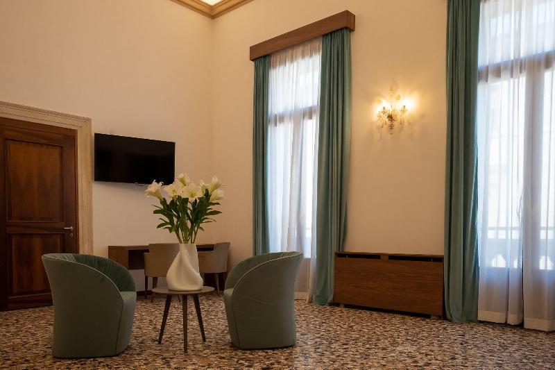 ホテル Palazzo Scamozzi ヴィチェンツァ エクステリア 写真